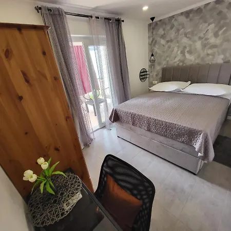Apartmani Nikmar Makarska Exterior photo