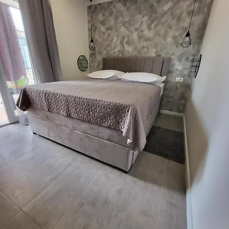 Apartmani Nikmar Makarska Exterior photo
