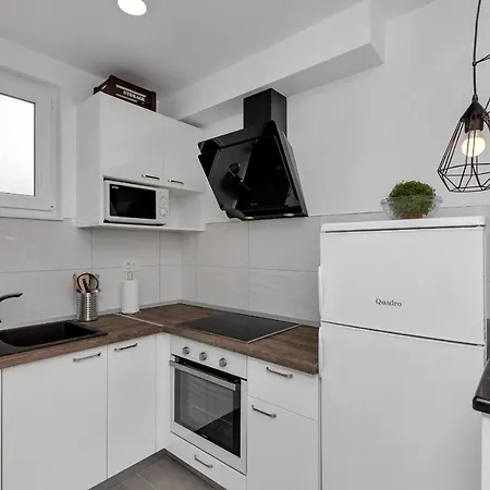 Apartmani Nikmar Makarska Exterior photo